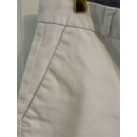 Banana Republic White Ankle Cropped Chinos with Scalloped Hem. Size 4 - Picture 6 of 6